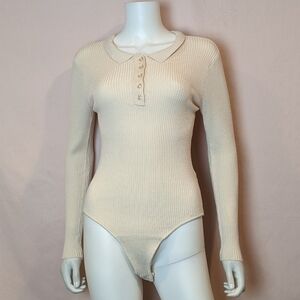 a loves a Cream Long Sleeve Ribbed Polo Five Button Neckline Bodysuit size Large